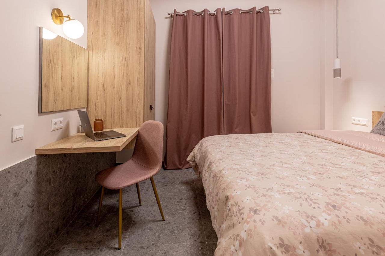 Elegant Apt 5' From Ampelokipi Metro Station Athen Exterior foto